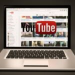 computador com youtube monetizado